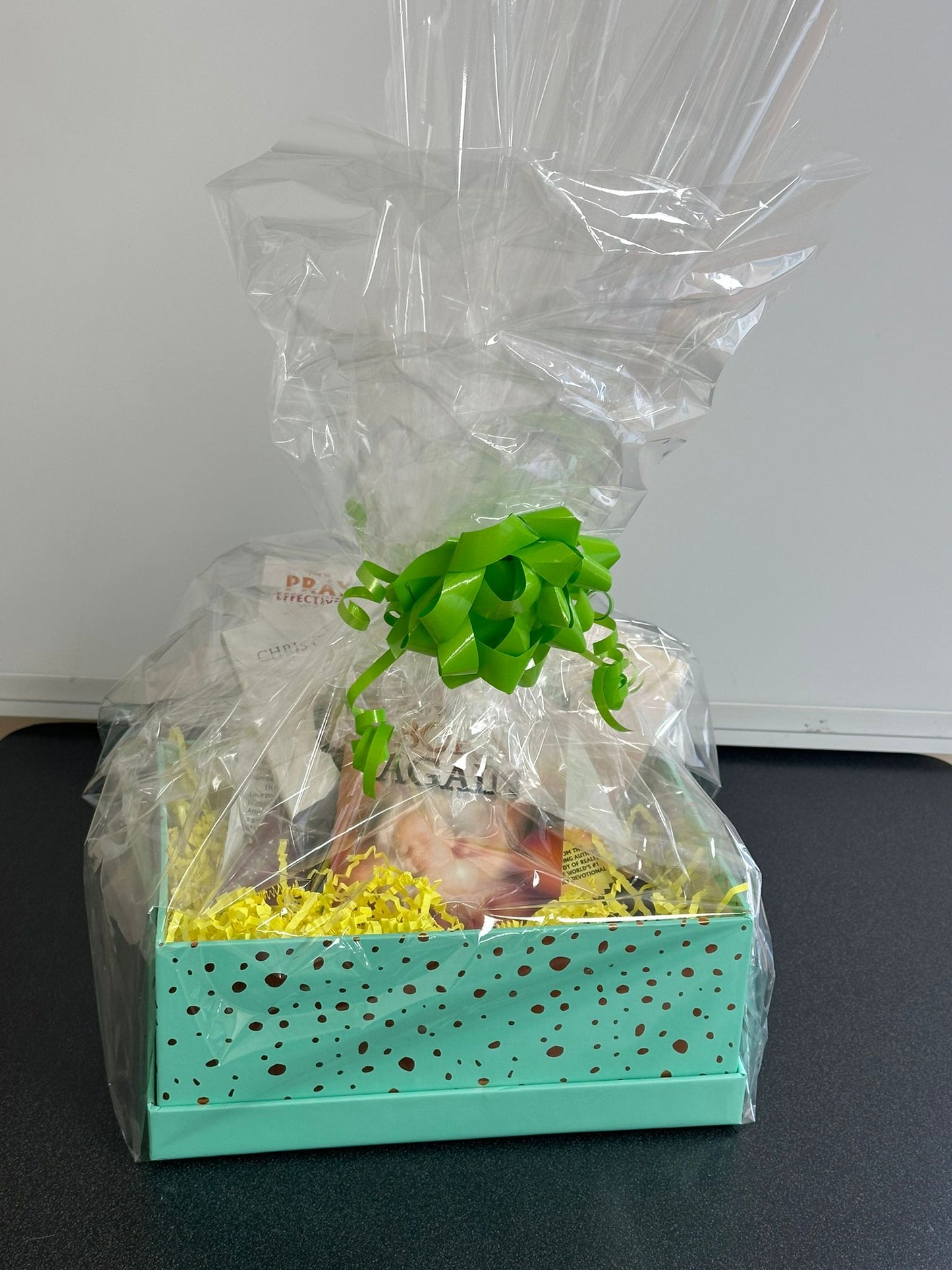 Classic Pack Gift Basket – Strengthen Faith, Inspire Growth